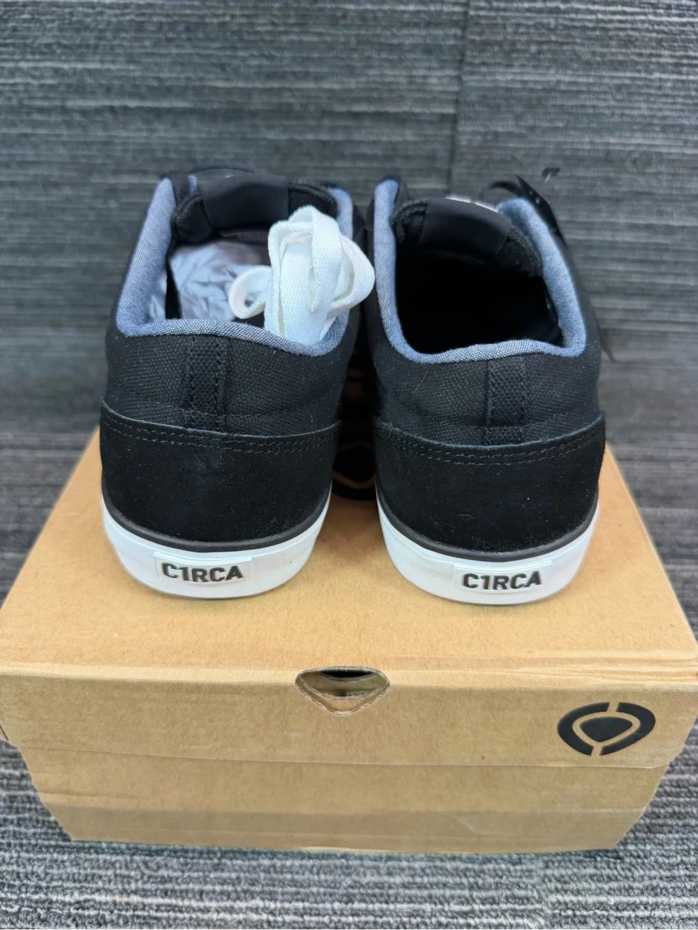 C1RCA HESH 2.0 Black/White Low-Top Vintage Skate Sneakers Men’s 10 New